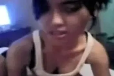 ABG Farhana Cantik Nafsu Ngentot Brutal Keenakan